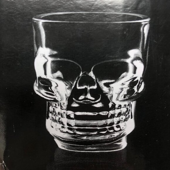 Hallow's Eve Six Skull Shot Glasses - Picture 2 of 9